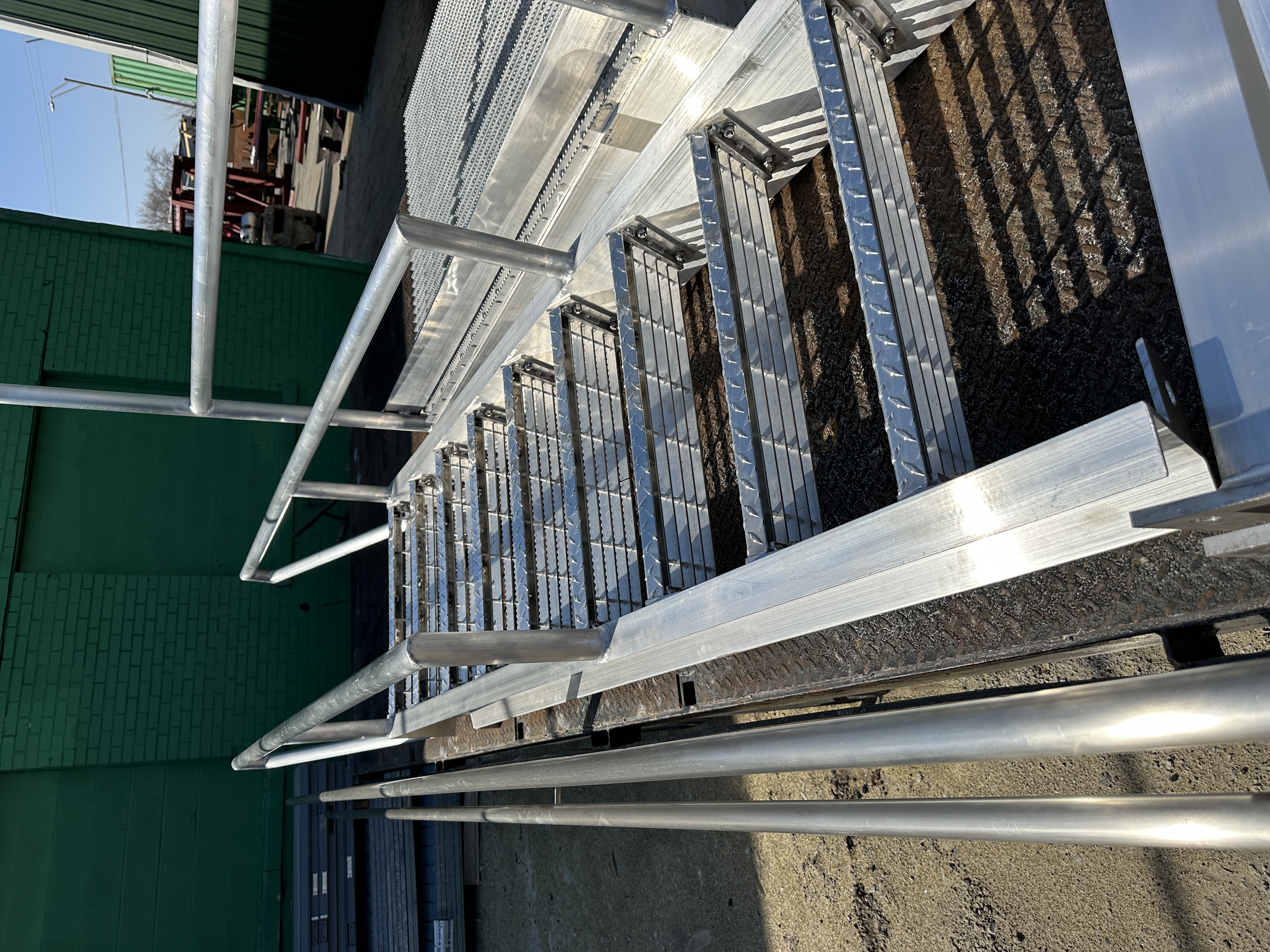 Mezzanine 7
